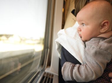 viaggio treno neonato