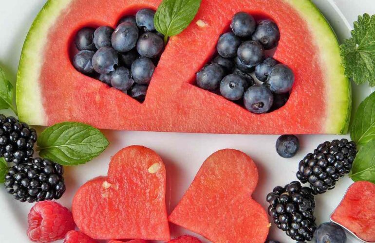 dieta-estiva,-quanto-fa-bene-la-frutta?-sfatiamo-qualche-mito