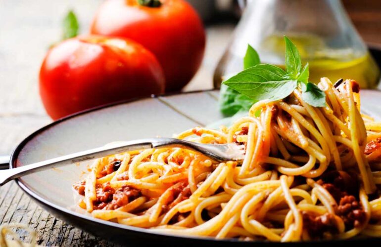spaghetti-ala-cafona:-il-primo-piatto-facile,-veloce-e-gustoso-di-cui-tinnamorerai-al-primo-assaggio