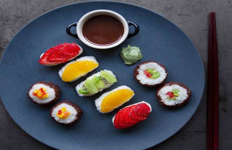 sushi-di-frutta:-la-variante-fresca,-dolce-e-colorata-perfetta-per-i-bambini