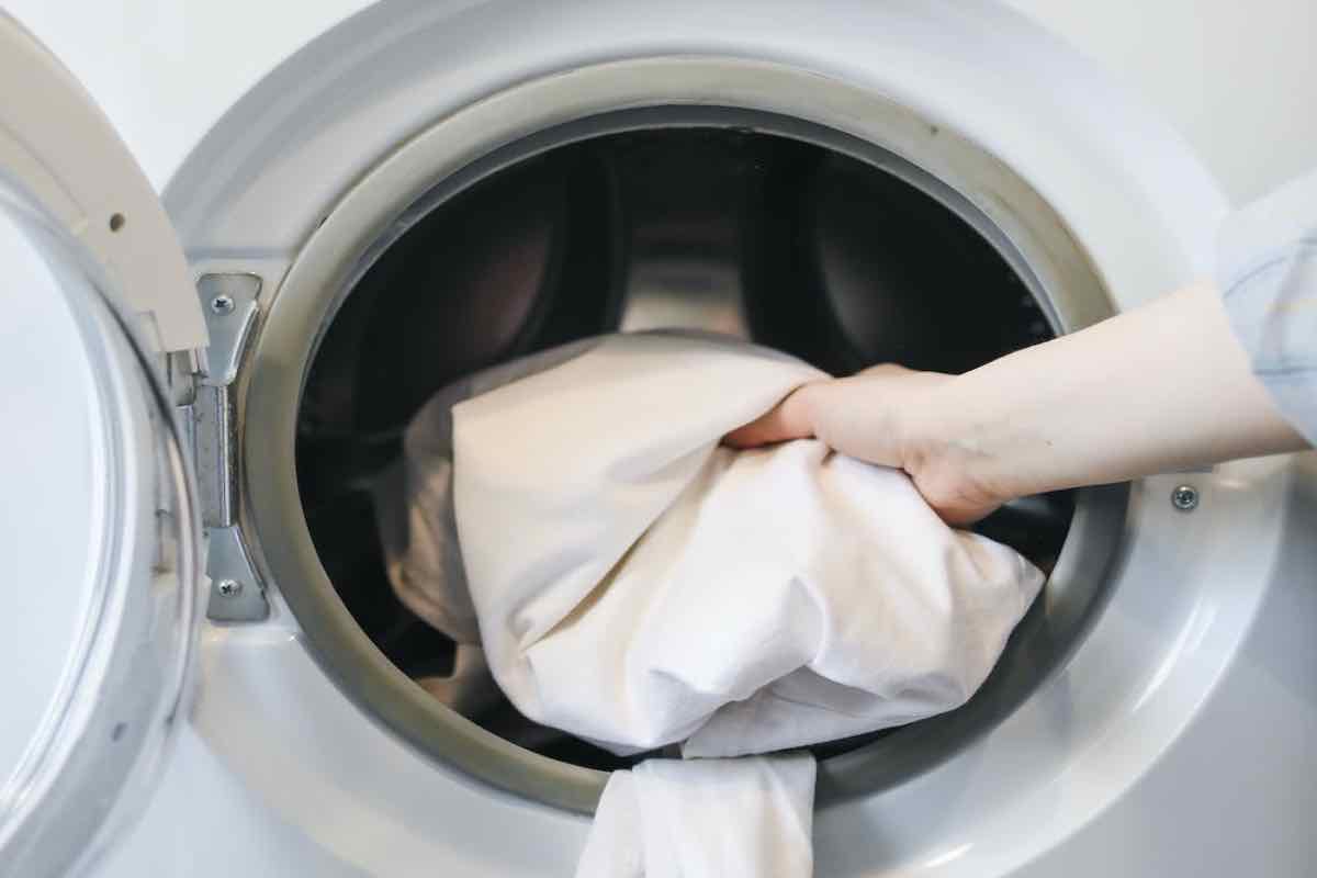 come-asciugare-i-panni-senza-toglierli-dalla-lavatrice:-il-tasto-segreto-che-non-conoscevi