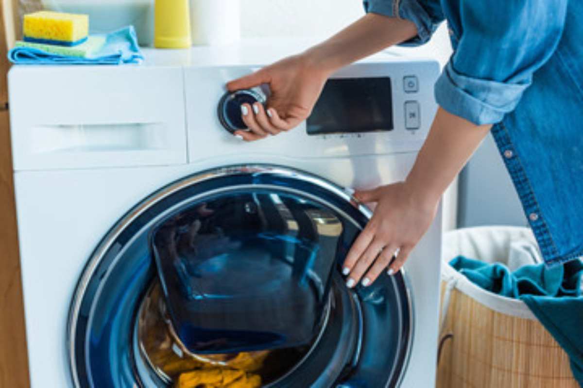 lavatrice,-come-eliminare-tutte-le-macchie-dai-tessuti:-trucchetto-definitivo