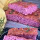 focaccia-rosa,-ho-trovato-una-variante-squisita-e-senza-glutine:-perfetta-per-laperitivo