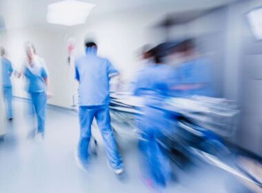 due-mesi-e-visite-continue-ma-nessun-medico-ha-capito-cosa-avesse:-paziente-muore-a-45-anni