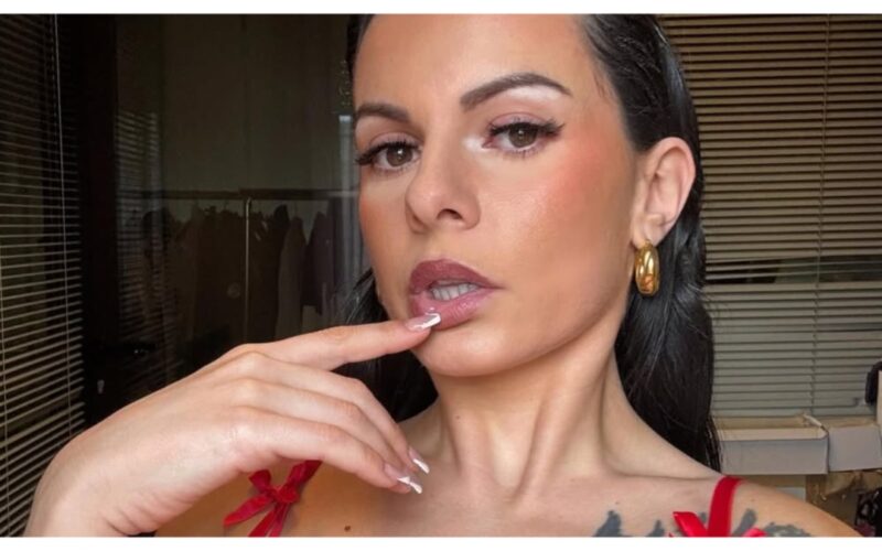 elena-maraga,-quanto-guadagna-con-onlyfans-la-maestra-licenziata